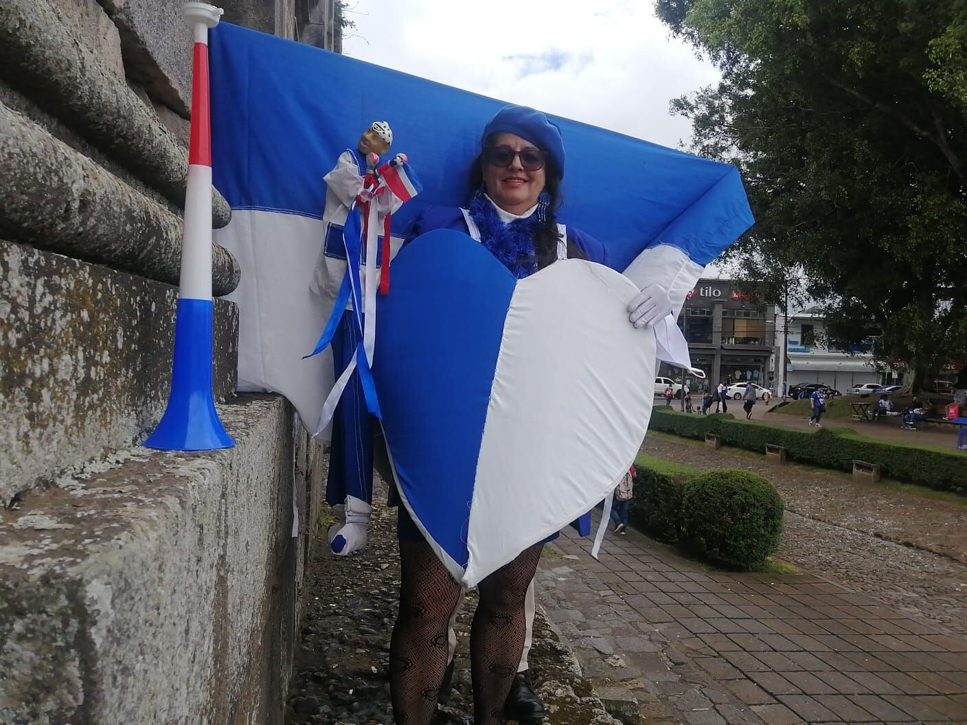 Ambiente en los alrededores del Mercado Municipal de Cartago. Keyna Calderón.