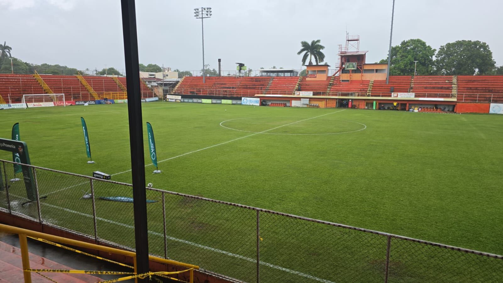 Estadio Migue Lito Pérez
Fuerte rayería y vientos
23 de febrero del 2025
Cortesía: Municipal Liberia
