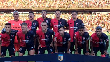 Keylor Navas se lució y volvió a ser una estrella en su regreso al fútbol con el Newell’s Old Boys