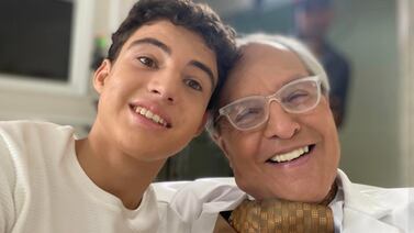 Actor Gustavo Rojas está actuando ahora junto a un jovencito muy especial para él