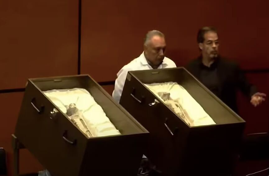 Extraterrestres en Congreso de México. Foto: El Universal