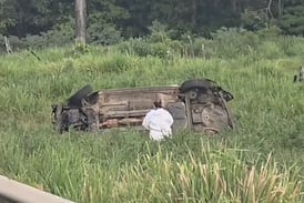 Vuelco de carro deja sin vida a dos hermanos en trágico accidente