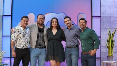 Experiodista de Teletica conmovió hasta las lágrimas a una señora con un regalo muy especial