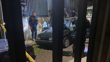 Muchachos de 19 y 18 años son las víctimas mortales de violenta balacera contra carro en Heredia