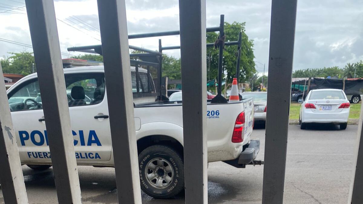 Colegial apuñalado en el CTP de Parrita. Foto: Cortesía para LT