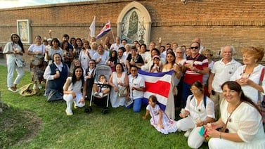 Setenta ticos le hicieron una romería a La Negrita dentro del Vaticano