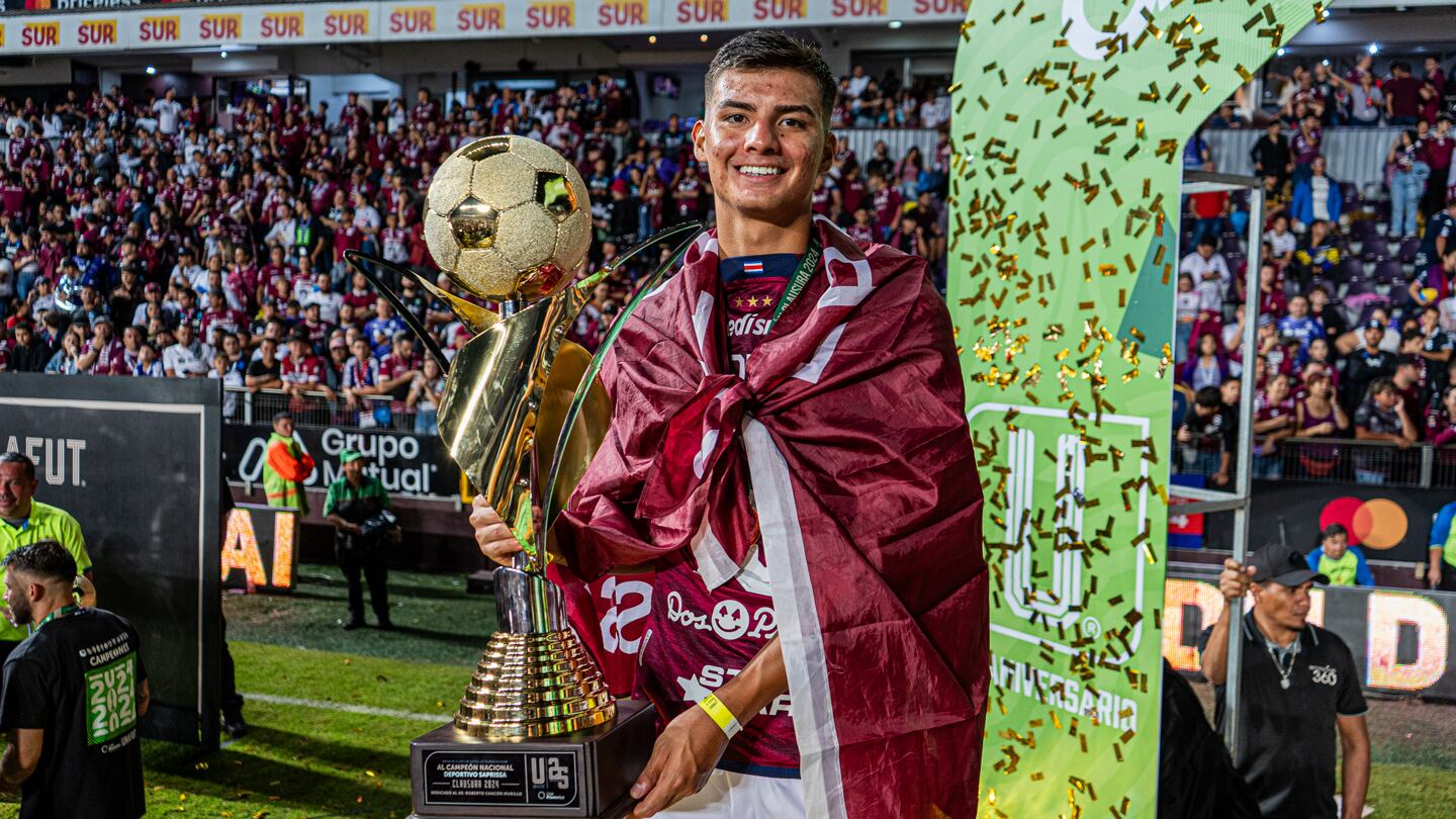 Douglas Sequeira, Saprissa