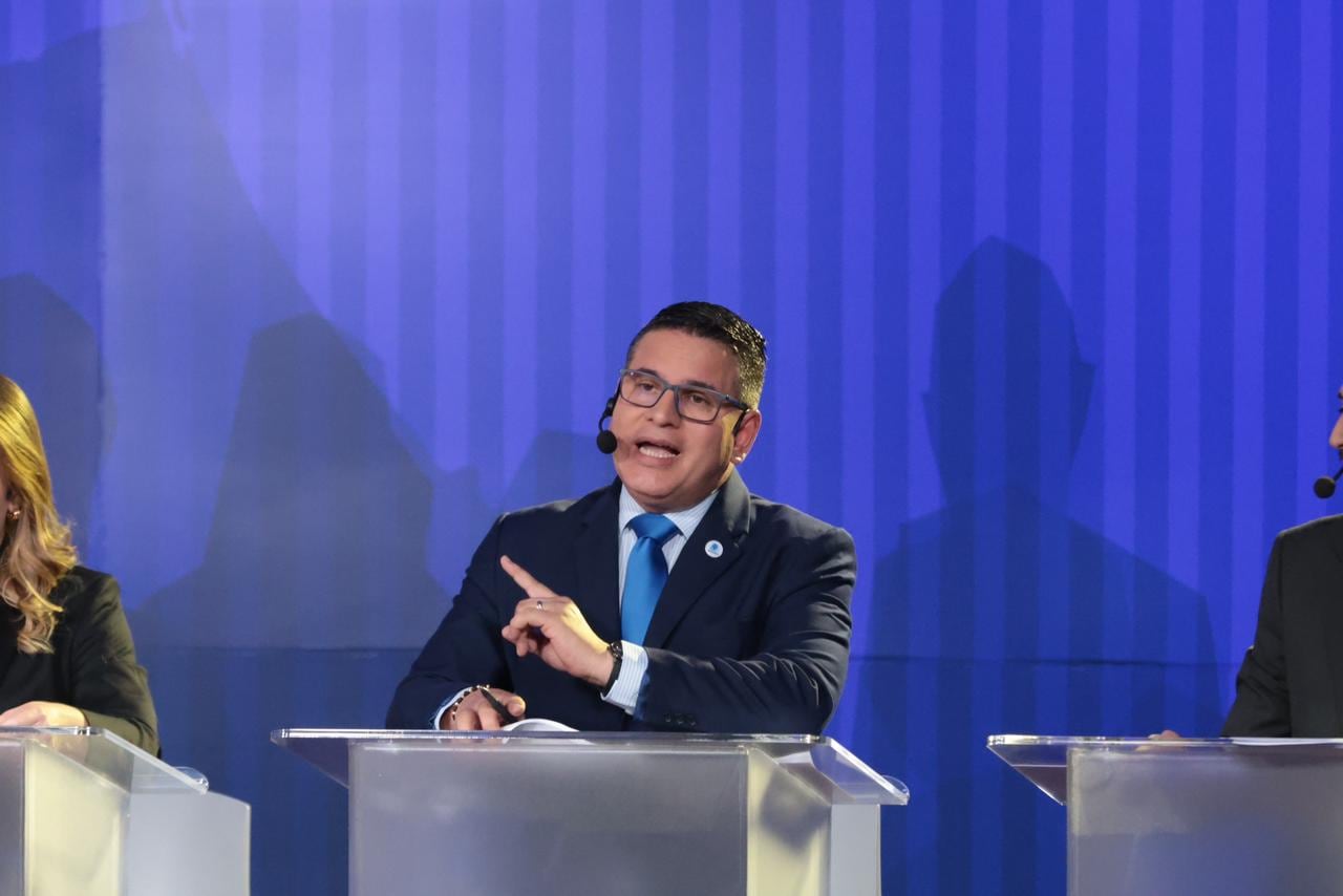 Fabricio Alvarado se refirió a la denuncia que hizo Laura Fernández en su contra