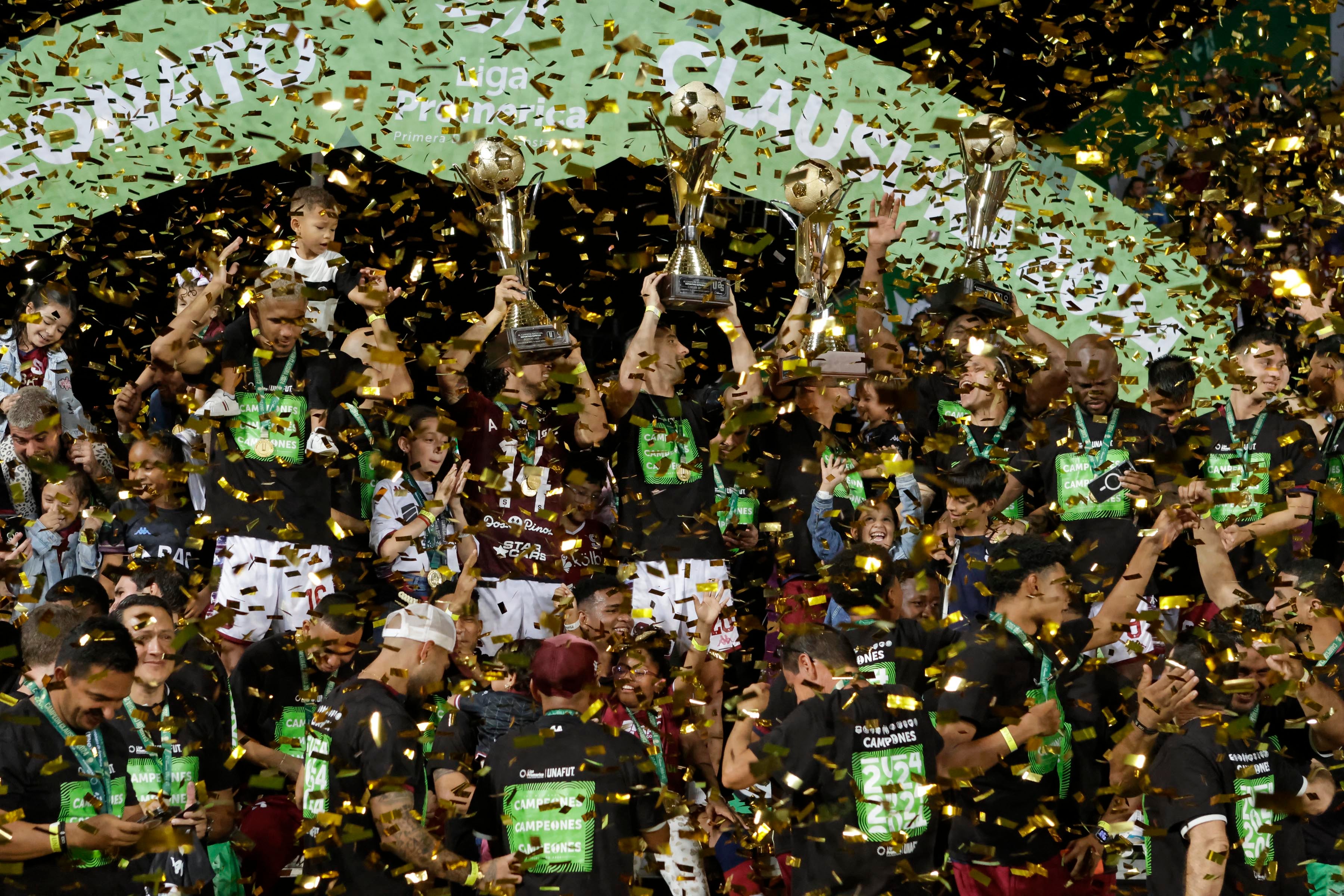 26/05/2024. Estadio Ricardo Saprissa Aymá, Tibás. Hora: 04:00 p.m. Final del del Torneo de Clausura 2024 entre el Deportivo Saprissa y Liga Deportiva Alajuelense (LDA), disputada en el Estadio Ricardo Saprissa Aymá, Tibás. Fotos: Mayela López