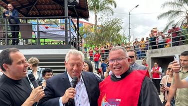 Así agradeció el padre Sergio al ángel que le dio tremenda donación a Obras del Espíritu Santo