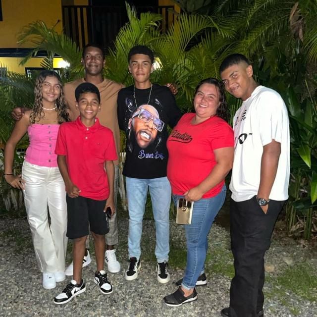 Kenay Myrie y Kenan Myrie, jugadores del Deportivo Saprissa. Cortesía Roy Myrie.