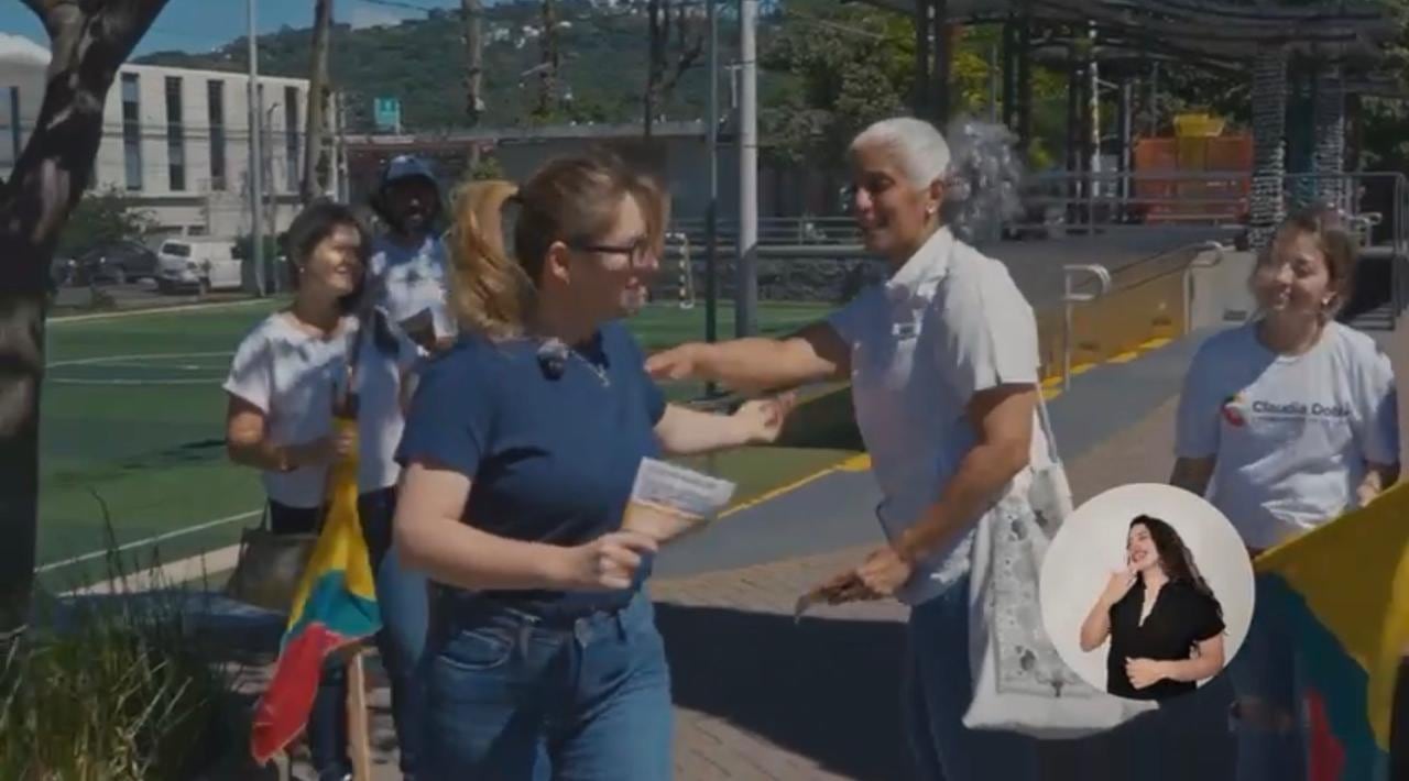 Campaña de Claudia Dobles genera polémica por anuncio