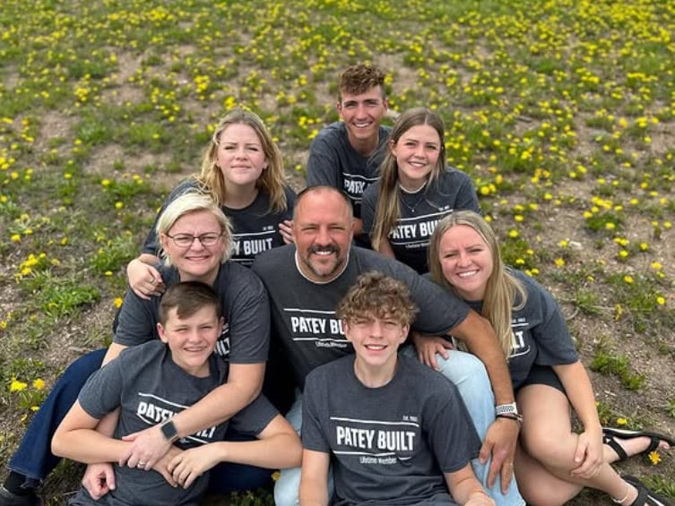 El empresario David Patey y su familia.