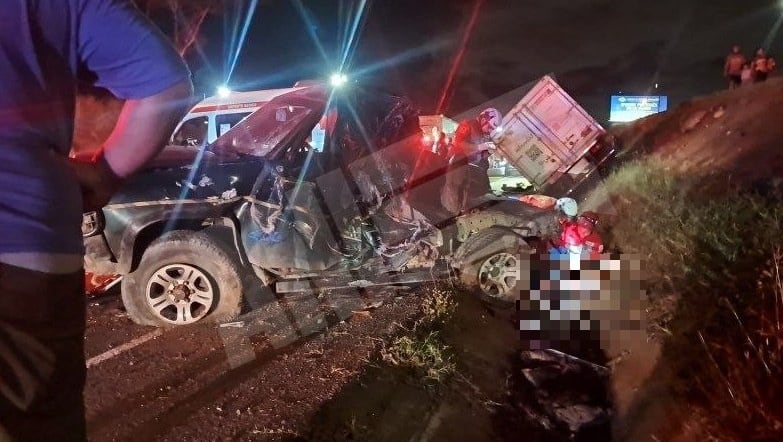 Un inconveniente mecánico terminó convirtiéndose en una tragedia para una familia que viajaba la noche del miércoles 8 de julio del 2026, por la ruta 27, a la altura de San Antonio de Alajuela. Foto: ANI