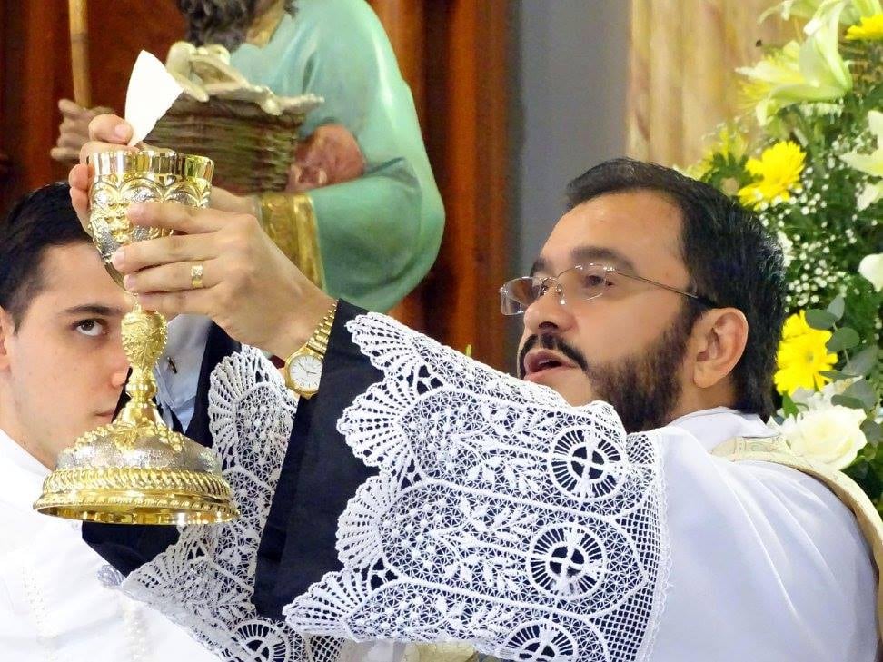 Padre Sixto Varela, cura párroco de la parroquia Patriarca San José, en el barrio San José de Alajuela, quien fue suspendido seis meses el viernes 20 de agosto del 2021