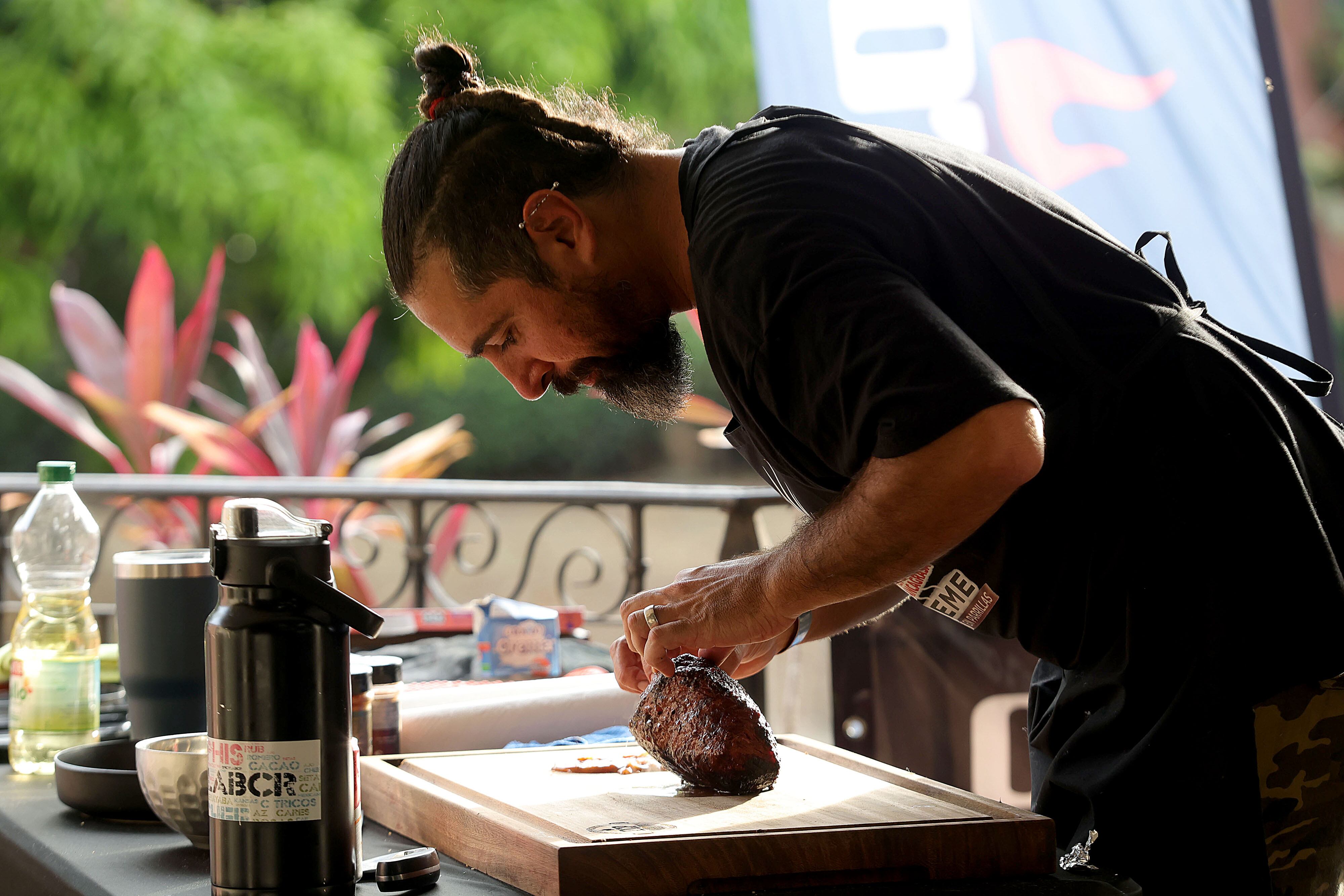 Guerra de Parrillas, reality show de La Teja 2