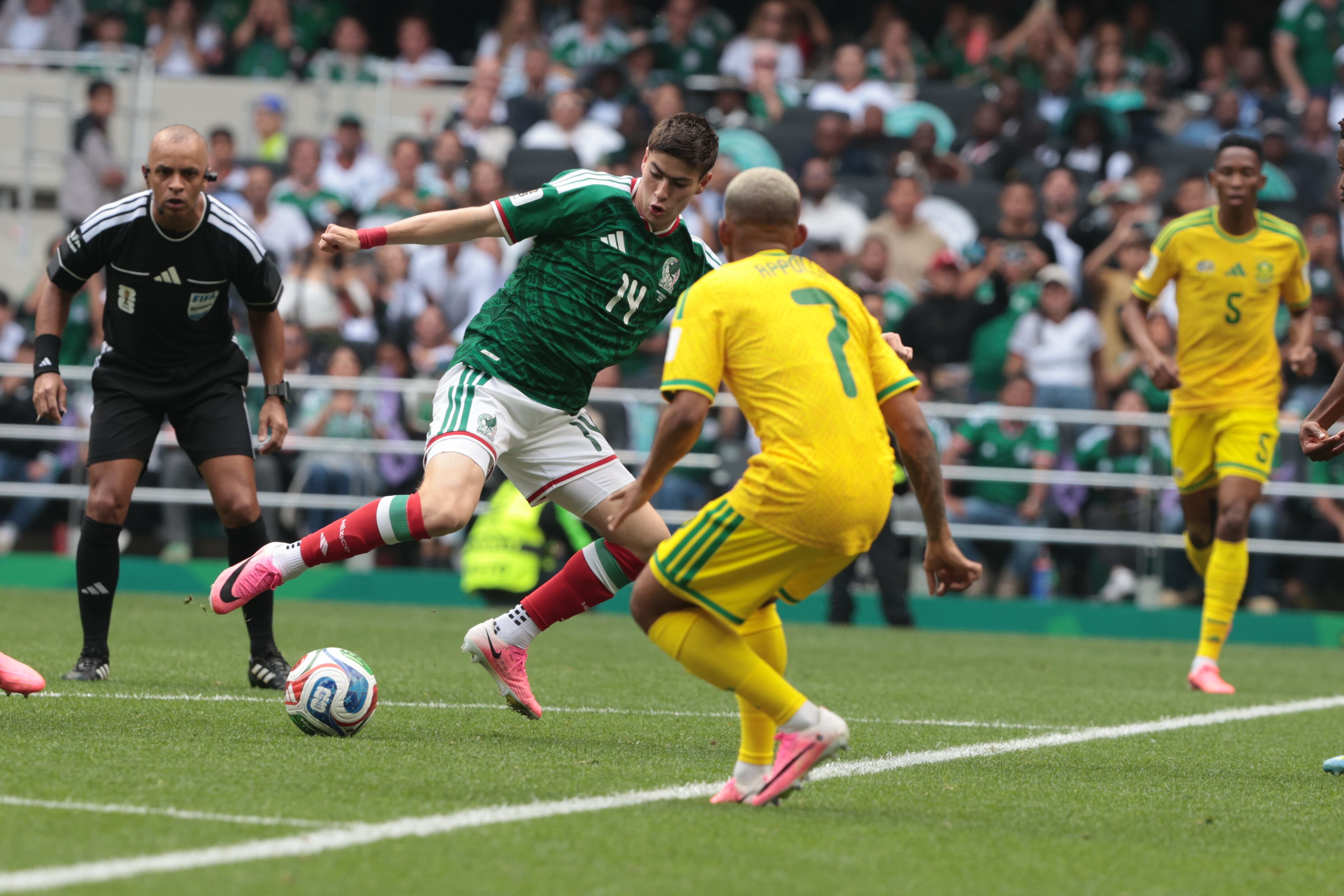 Fotos del la previa y la inauguración del mundial de fútbol 2026 en el estadio Azteca de Ciudad de México / juego entre México y Sudáfrica/ foto John Durán