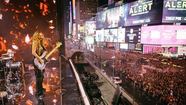 ¿Quién es el actor con el que Shakira cenó tras su presentación en el Times Square?