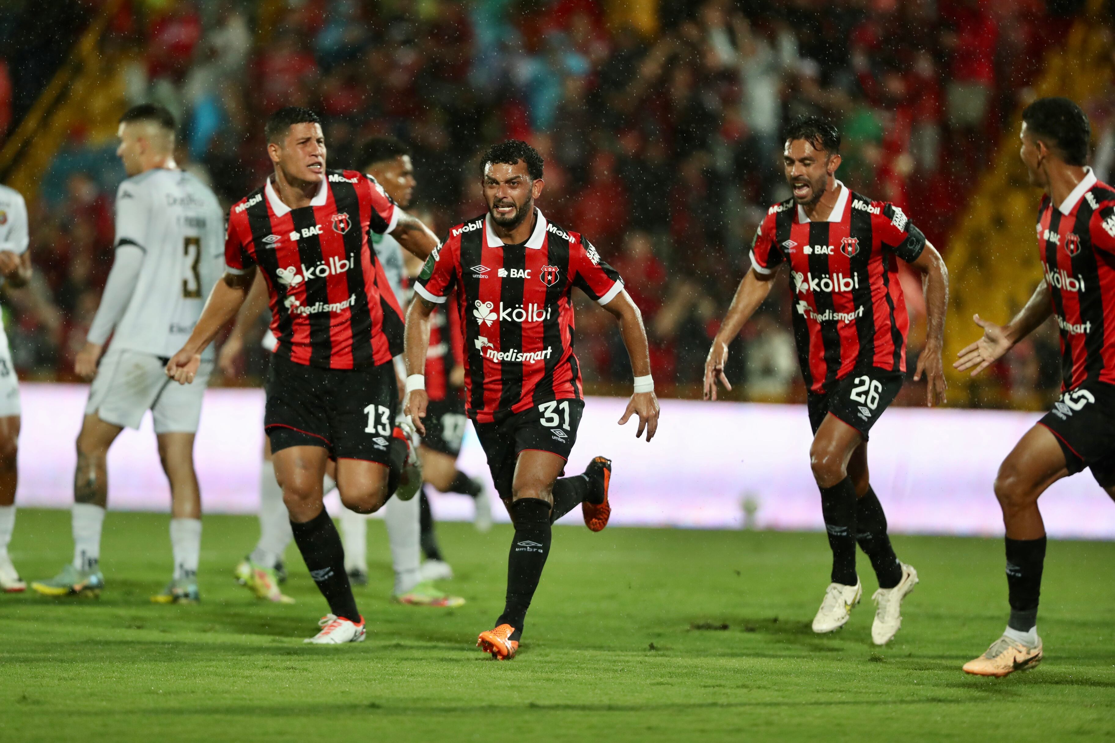 28/10/2023, Alajuela, Estadio Alejandro Morera Soto, partido del torneo de apertura 2023 entre Liga Deportiva Alajuelense y el Club Sport Herediano.