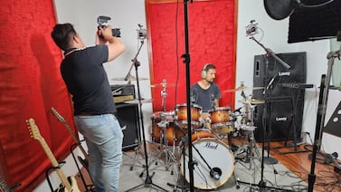 Celso Borges mostró su talento fuera de las canchas al interpretar el cover de una reconocida canción