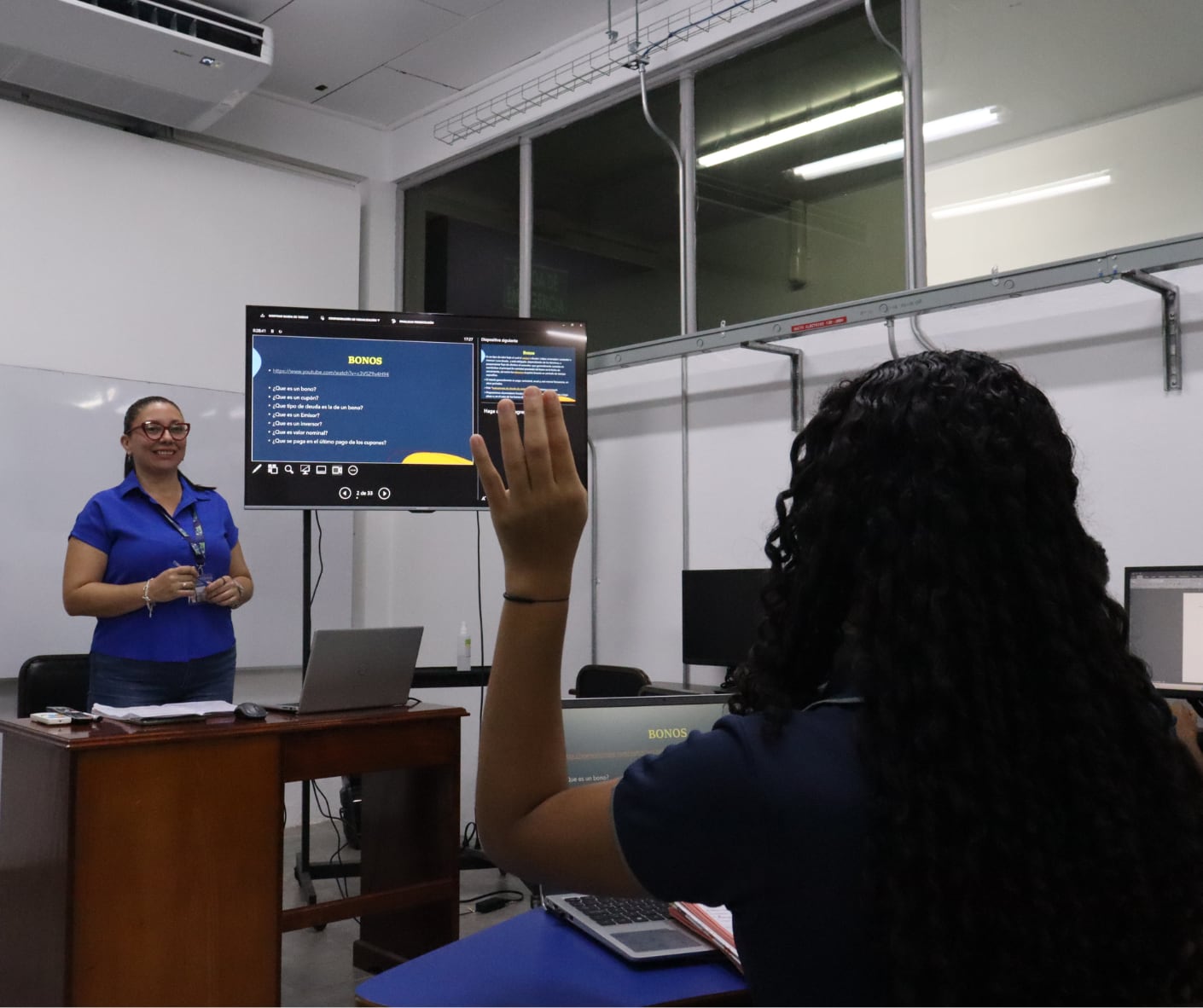 Gracias a un convenio entre la ETAI y el Ministerio de Educación Pública (MEP), los egresados de colegios técnicos pueden convalidar entre 8 y 10 materias al matricularse en alguno de los diplomados que ofrece esta institución de Educación Superior