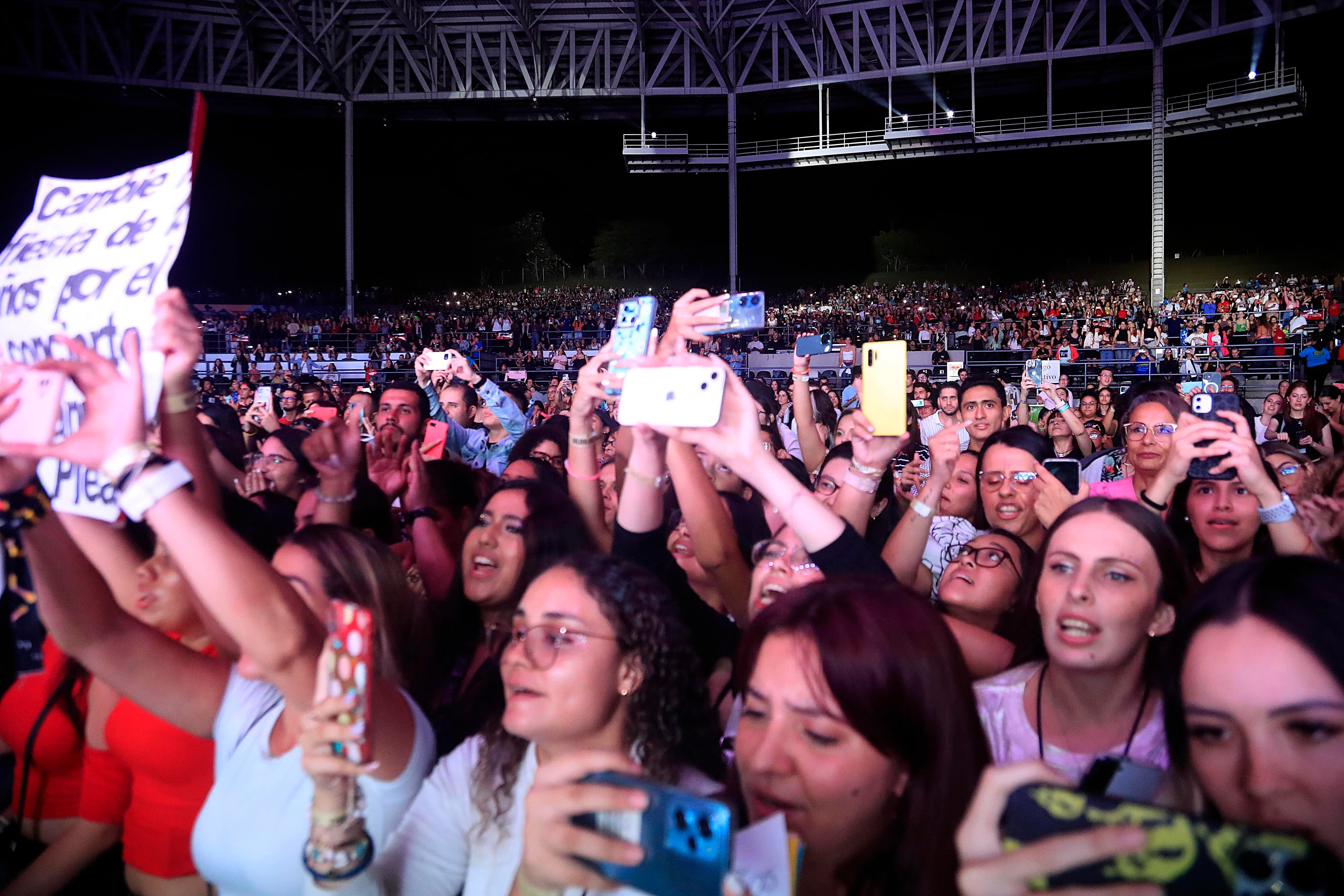 26/08/2023 Anfiteatro Coca-Cola, Parque Viva. CNCO y su último concierto en Costa Rica. Zabdiel de Jesús, Chris Vélez, Richard Camacho y Eric Brian, presentaron su show Nuestra última cita, con el que se despidieron definitivamente, como grupo, de sus fans.