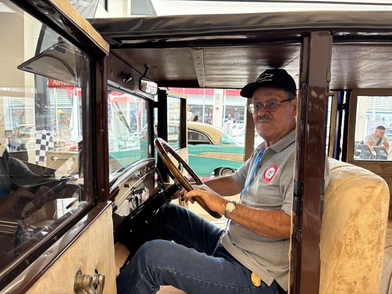Chevrolet 1927, dueño Allan Gutiérrez, chuzo de la semana