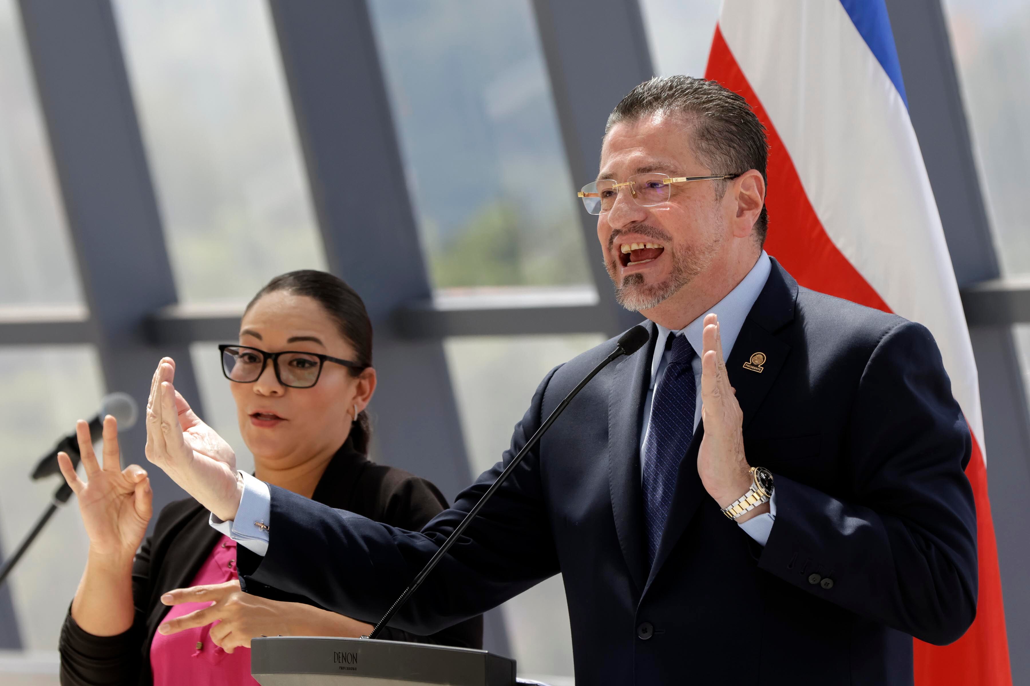07/11/2023. Estadio Nacional, Parque Metropolitano La Sabana. Hora: 10:00 a.m. Autoridades de Salud presentaron este martes la "Ruta de la Salud", plan que tiene como objetivo primordial atender el problema de las listas de espera en la Caja Costarricense de Seguro Soicial (CCSS). En la foto, el presidente Rodrigo Chaves. Fotos: Mayela López