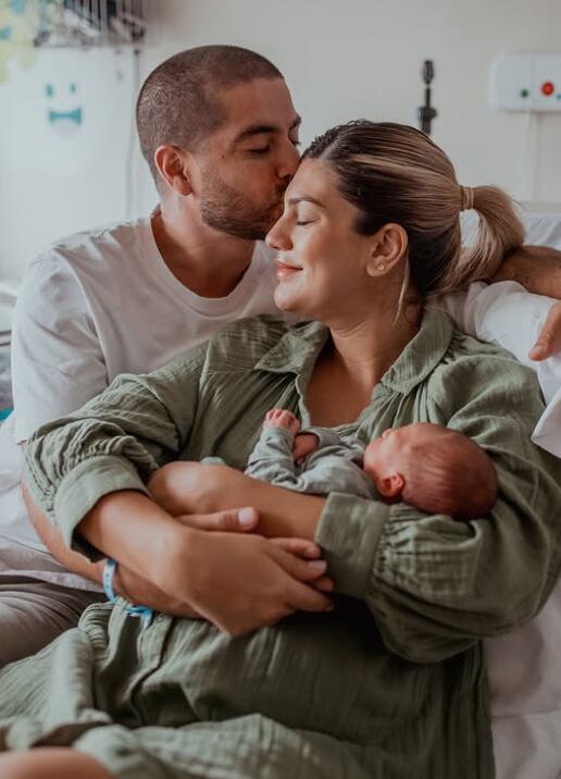 Sharon Segura y Daniel Mora junto a su hijo Oliver, quien nació el 3 de agosto.