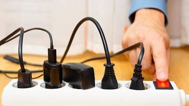 Una regleta paqueteada le puede quemar hasta la casa, acá le contamos cómo saber si la que tiene es certificada o no