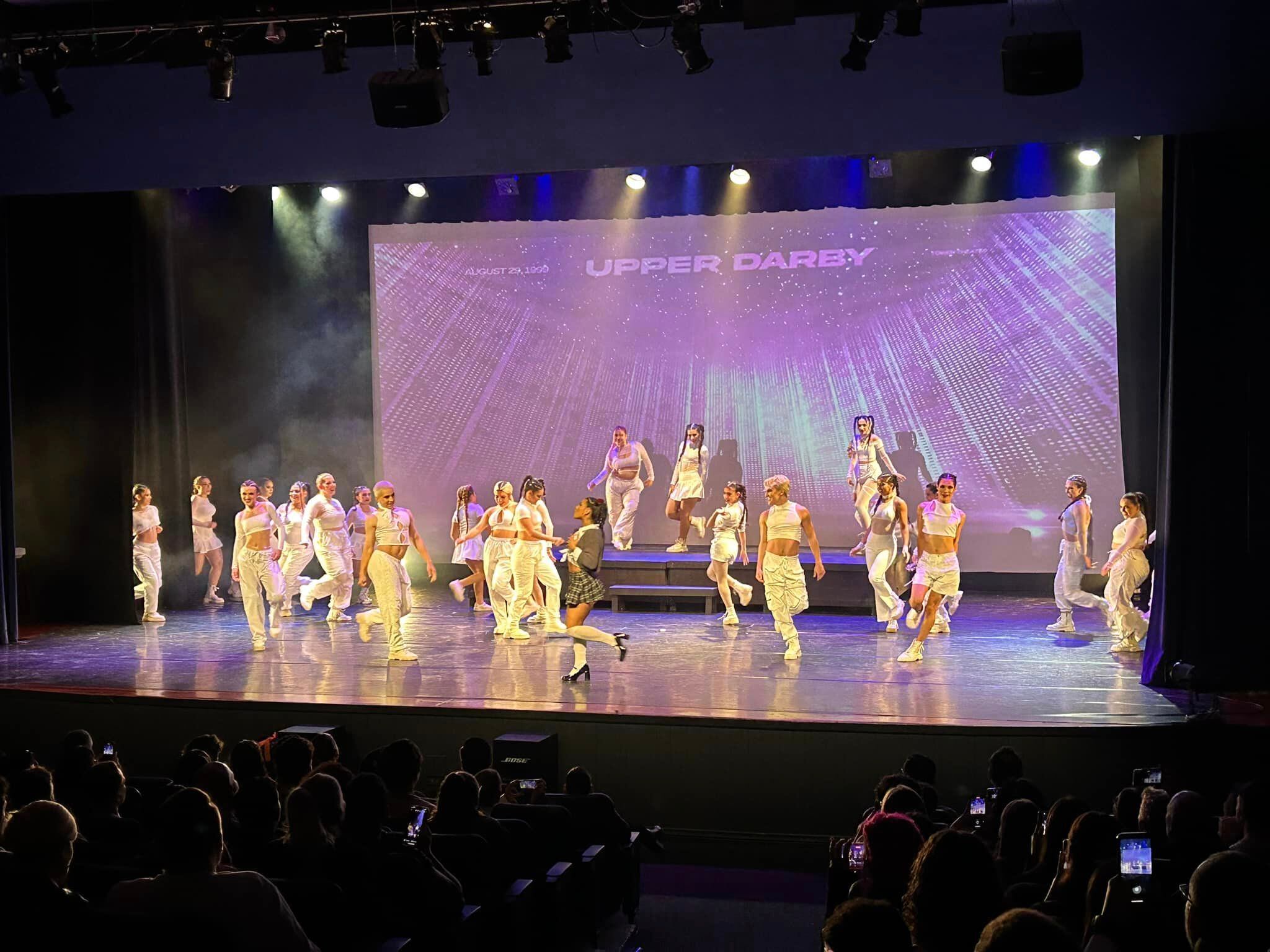 "Stronger than yesterday" es un espectáculo que hace un repaso por la carrera musical de Britney Spears.