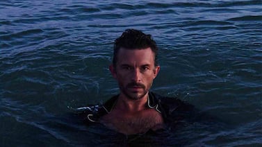 Jonathan Bailey es elegido el hombre más sexy del mundo en 2025 por la revista People