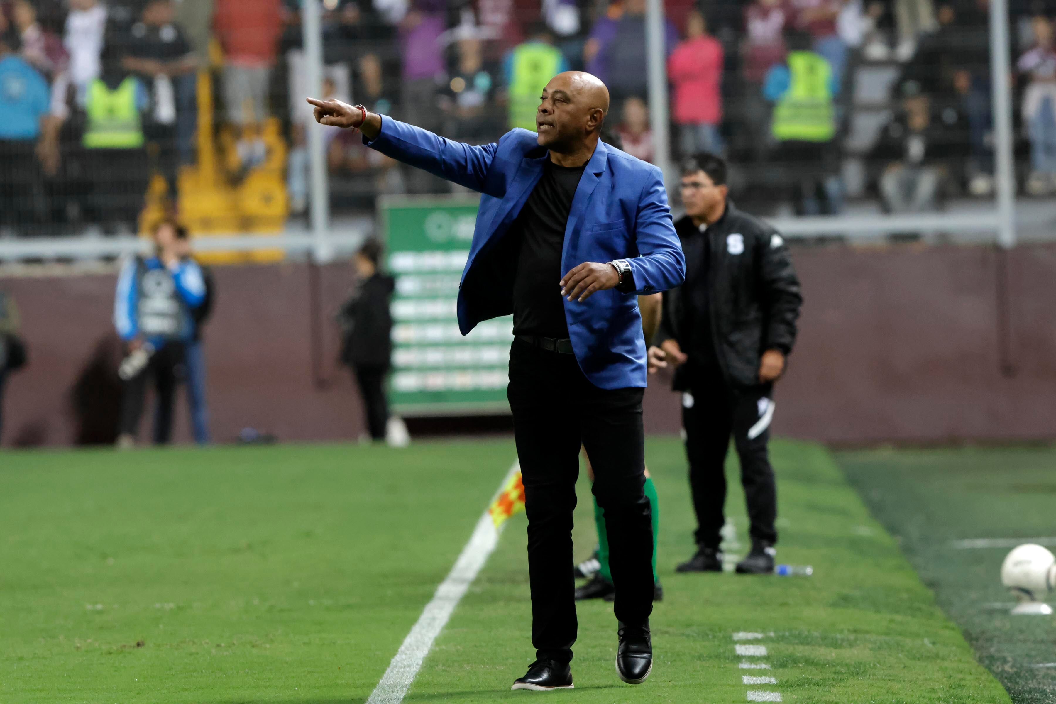 09/12/2023. Estadio Ricardo Saprissa Aymá, Tibás. Hora: 08:00 p.m. Partido de vuelta de la semifinal del Torneo de Apertura 2023 disputado entre el Deportivo Saprissa y el Club Sport Cartaginés en el Estadio Ricardo Saprissa Aymá, Tibás. Fotos: Mayela López