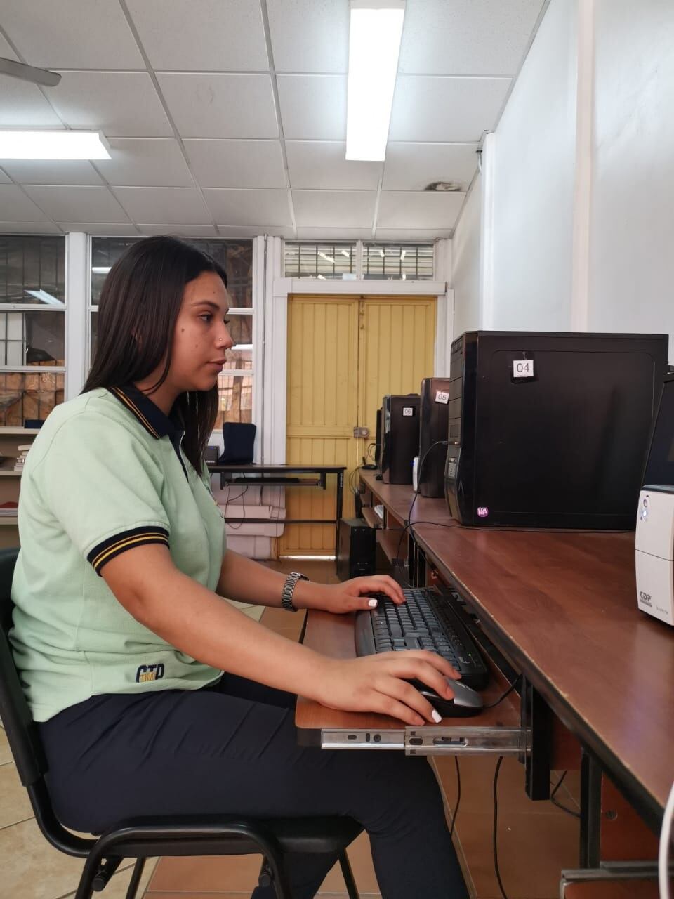 Jimena Araya una joven tamboreña de 16 años tendrá un curso lectivo diferente en el 2020.