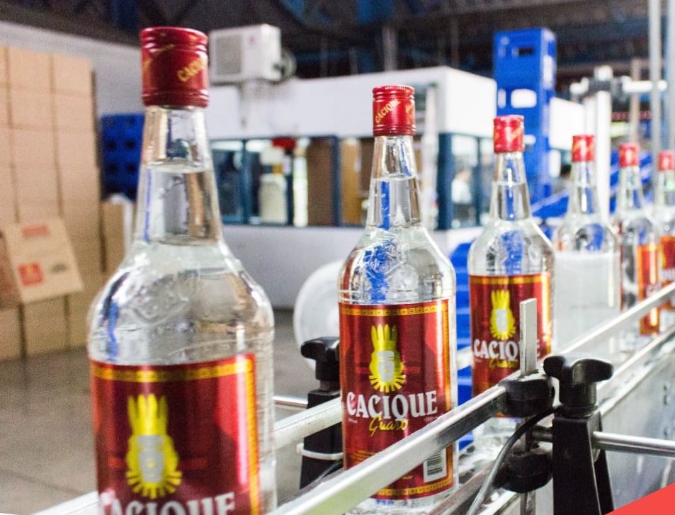 Desde la tercera semana de setiembre la Fábrica Nacional de Licores no produce guaro Cacique y para octubre del 2021 los bares y restaurantes no tenían para vender