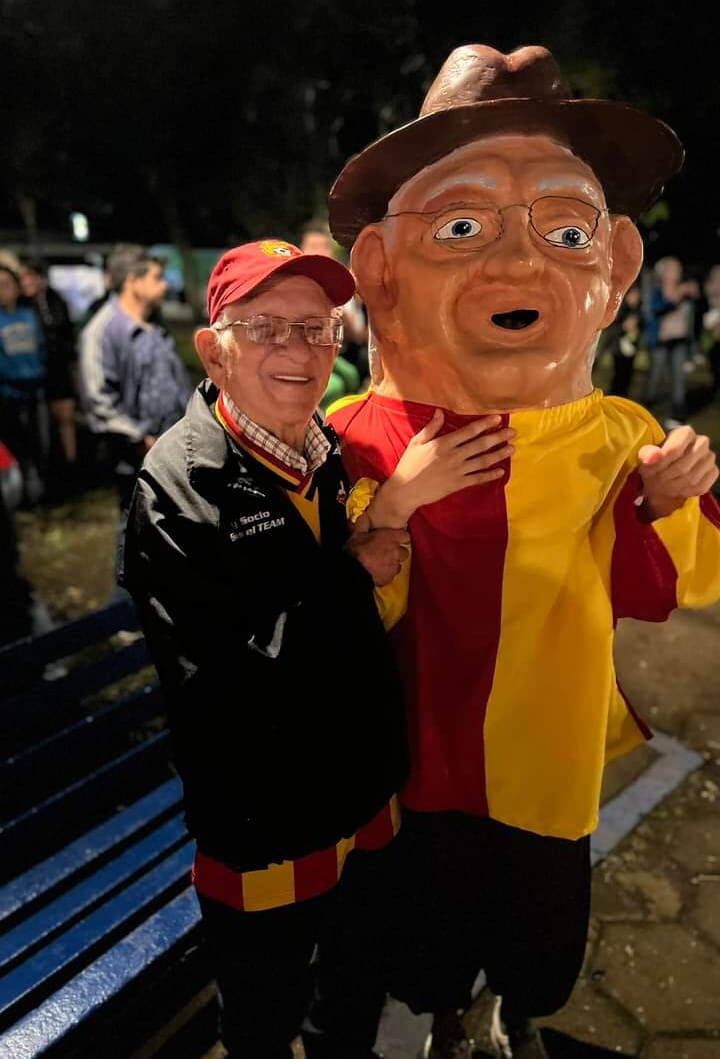 Don Marino Cantillano era todo un ícono en Santo Domingo  y un ferviente aficionado al Herediano. Foto: Cortesía.