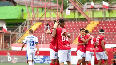 Un panameño se roba el show en el Santos vs Pérez Zeledón