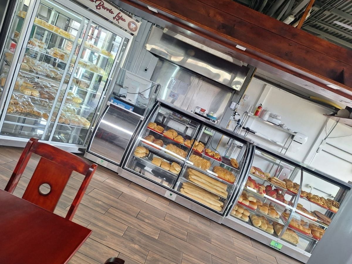 Si usted nunca desayunó con un bollito de pan o tomó café con una trenza de crema pastelera de Barrio Luján, se está perdiendo una experiencia increíble.