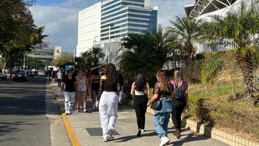 Urban Fest enciende motores con gran afluencia de público en el Estadio Nacional