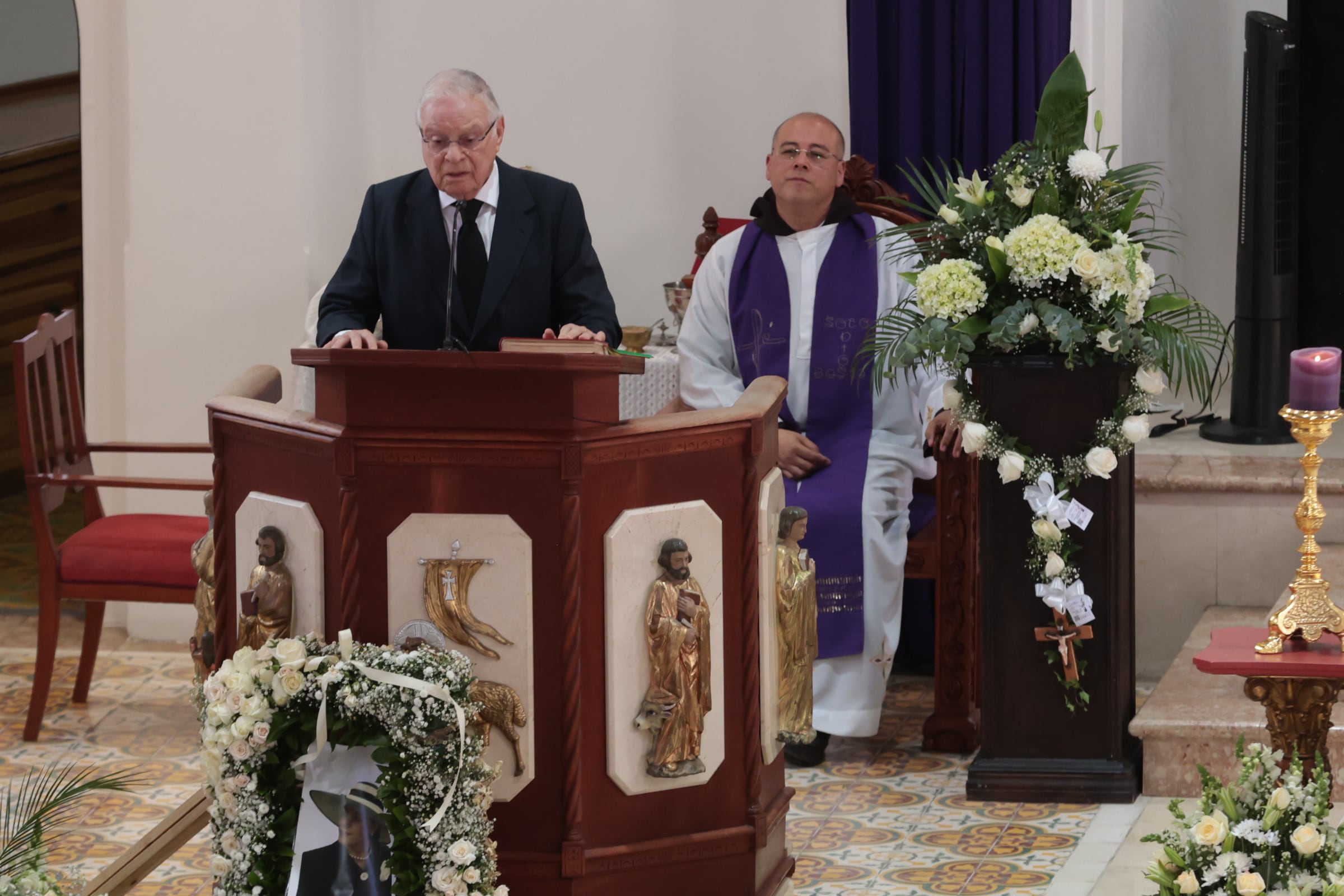 18/03/2026/ Funeral de Lorena Clare en la parroquia de San Rafael de Escazú / Foto John Durán