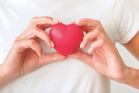 Joven detecta problema en el corazón gracias a su celular y caso impacta en redes sociales