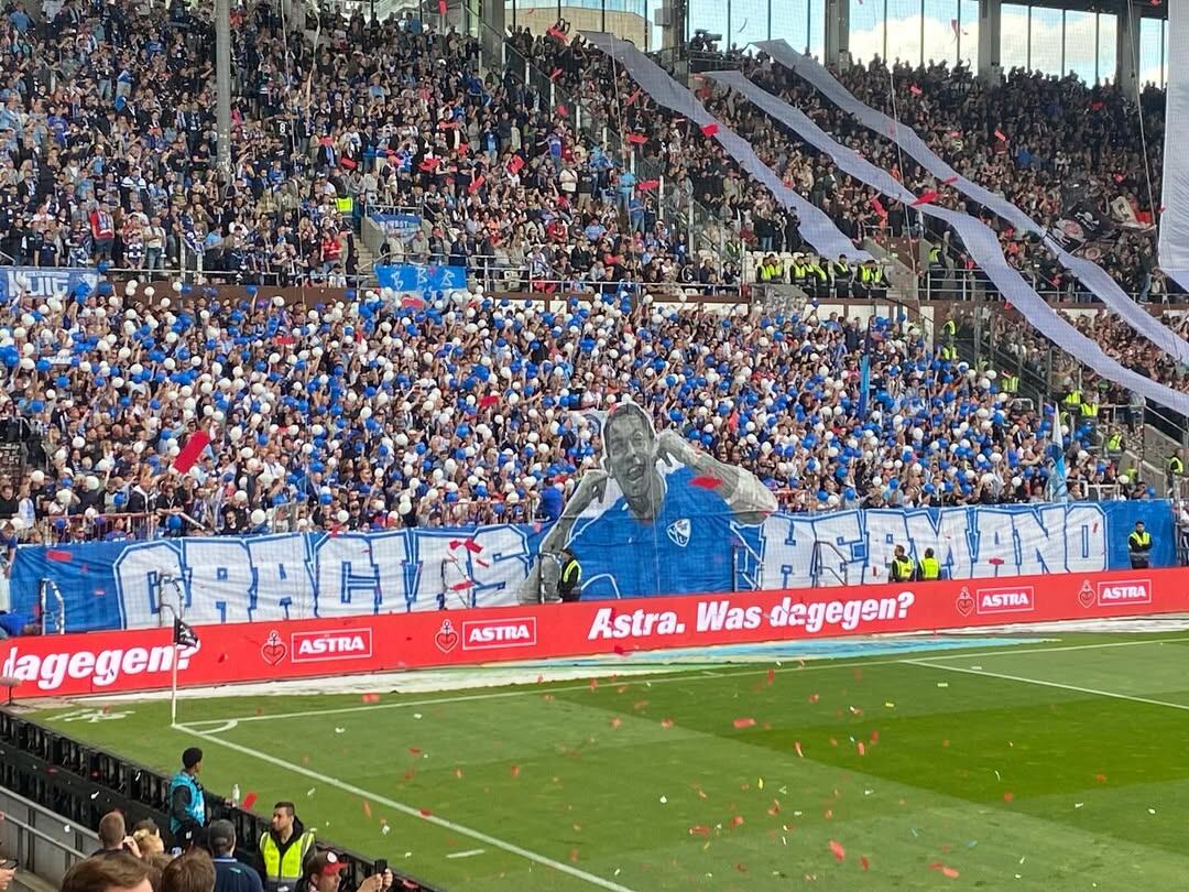 El defensor costarricense Cristian Gamboa fue despedido con honores por los aficionados del Bochum de Alemania. Instagram Cristian Gamboa.