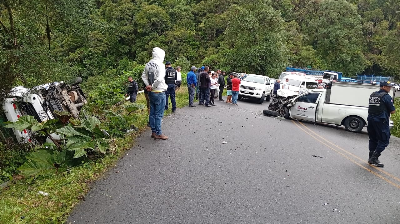 El violento choque ocurrió cerca del restaurante Chespiritos #1.