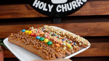 Matrimonio disfrutó de su luna de miel y creó “Holy Churro”, el cielo de ese delicioso producto
