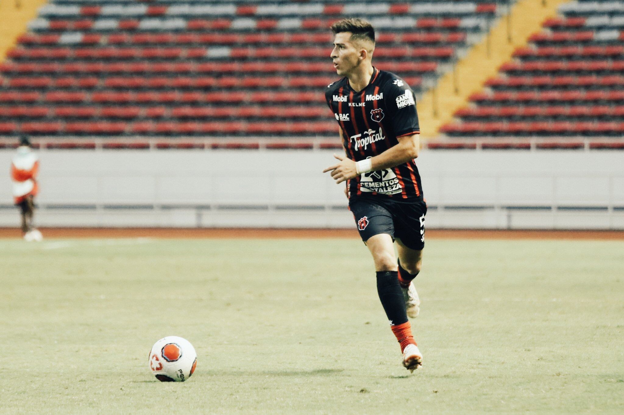 Yurguin Roman, alajuelense