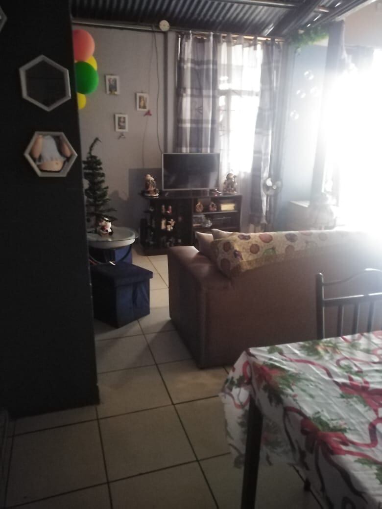 Israel Barrantes, Vanessa Alvarado (medium) y Eyllal Logan, de investigación Investigación paranormalCR, confirmaron que en una casa en Santa Bárbara de Heredia habita un demonio que atormenta a tres mujeres que viven ahí.