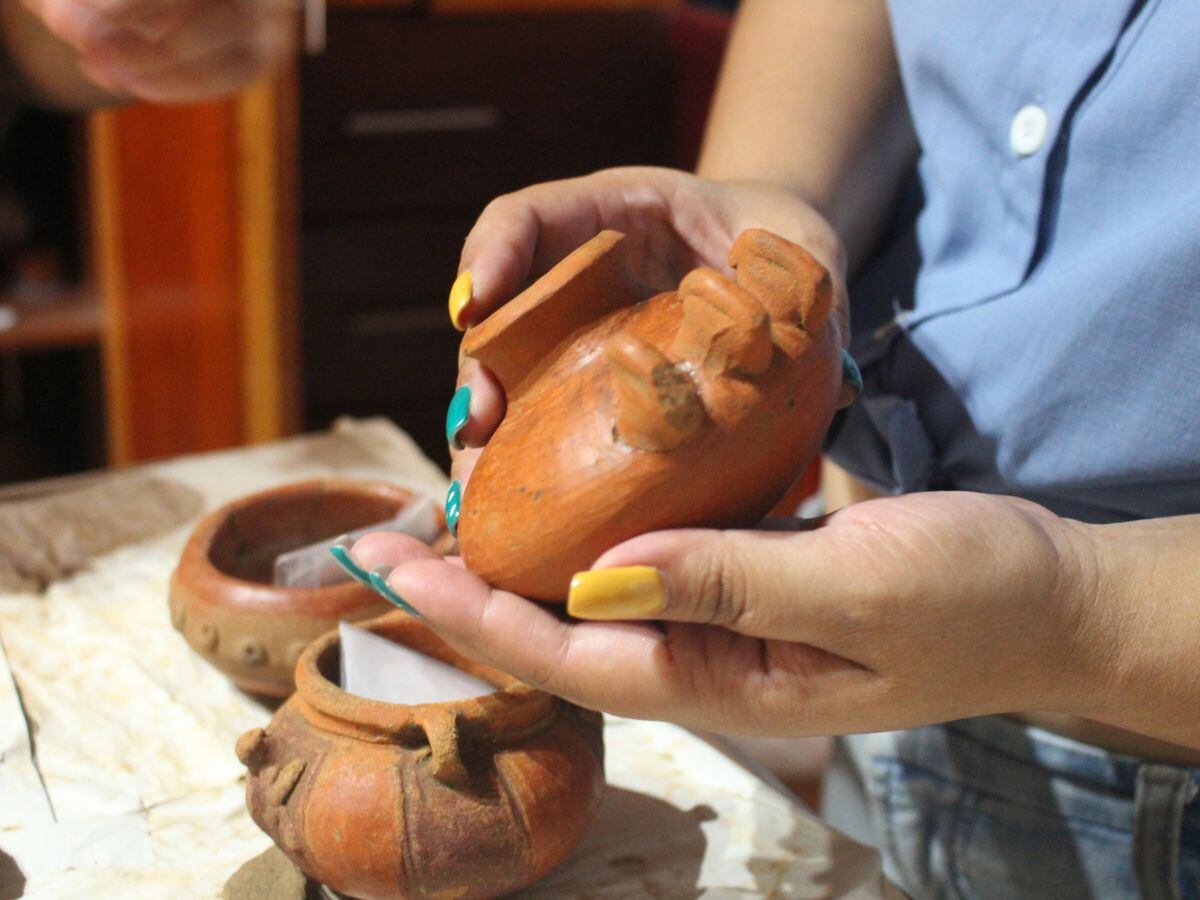 Estos son algunos de los objetos que se encontraron en el cementerio precolombino. Foto: Cortesía.
