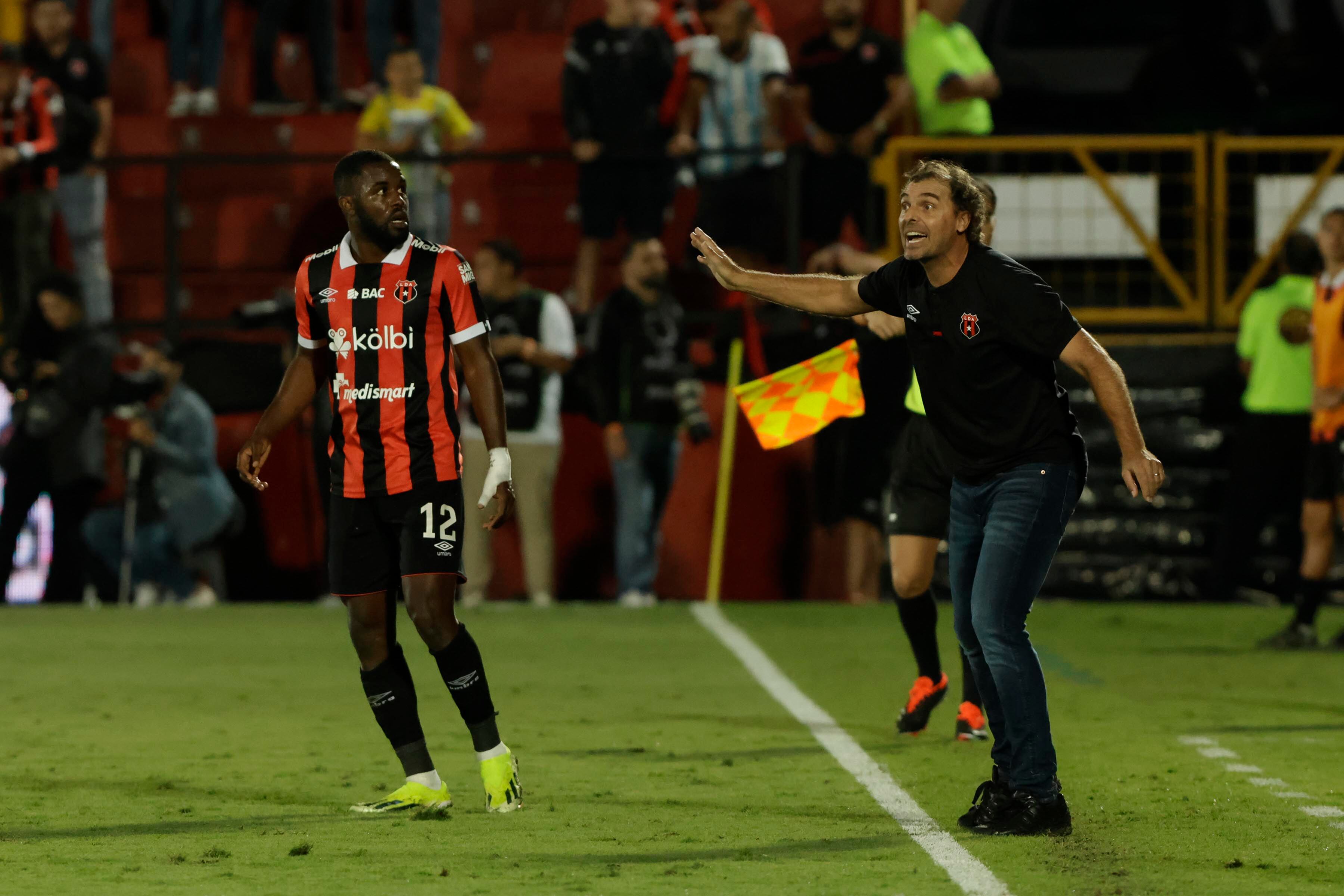 24/02/2024. Estadio Alejandro Morera Soto, Alajuela. Hora: 06:00 p.m. Partido de la Jornada 9 del Torneo de Clausura 2024 disputado entre la Liga Deportiva Alajuelense (LDA) y el Club Sport Herediano en el Estadio Alejandro Morera Soto de Alajuela.  Fotos: Mayela López