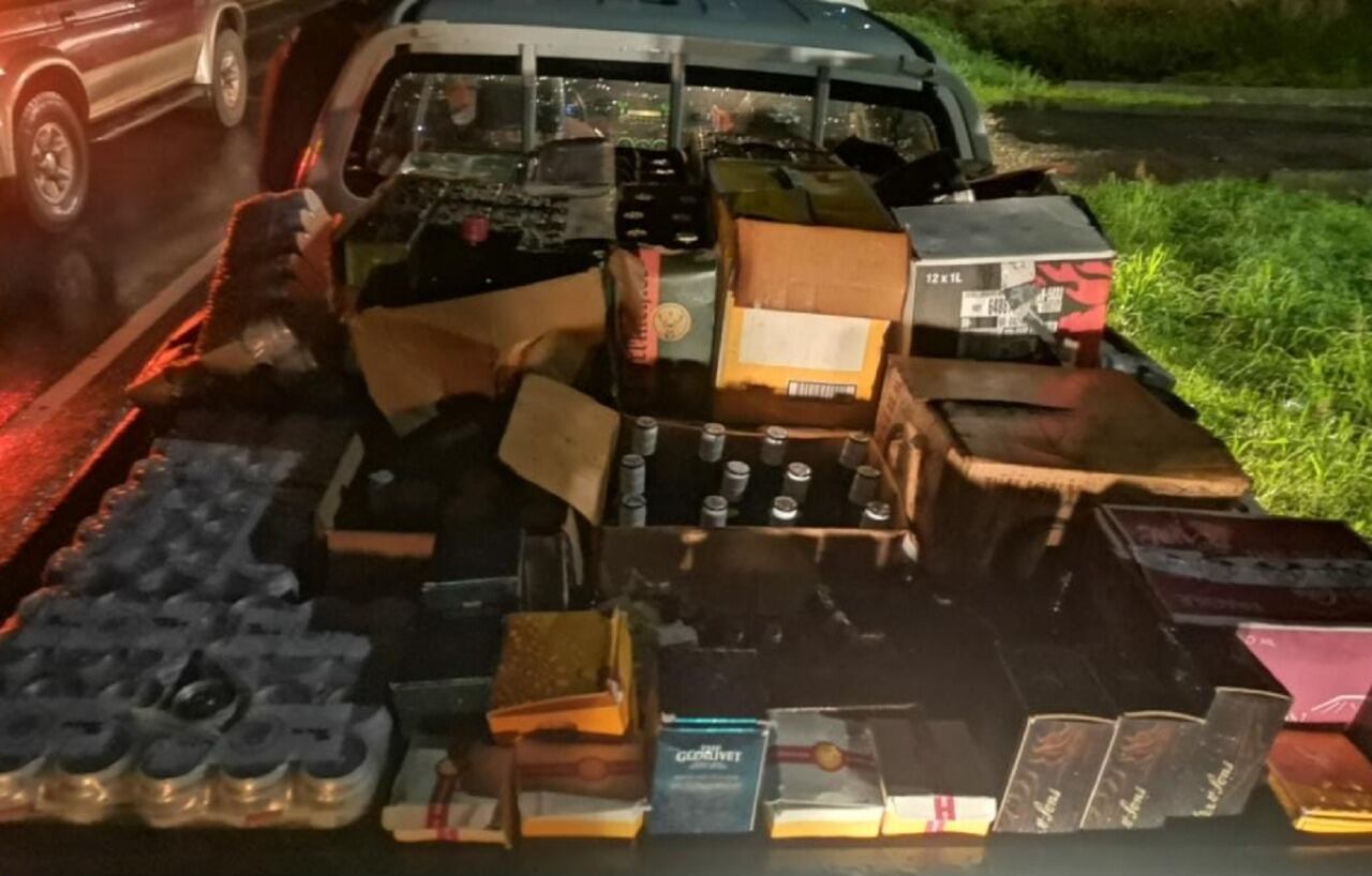 Decomisos de licores de contrabando en la zona sur del país. Foto MSP.