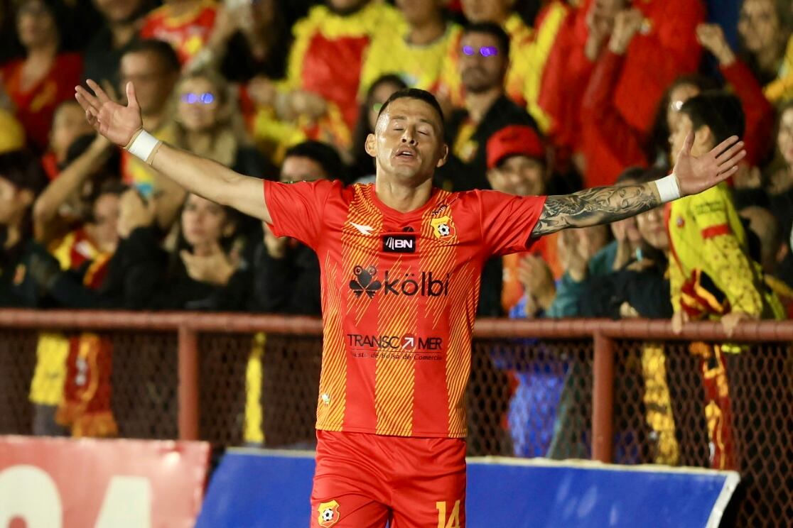 28/02/2024, Heredia, Estadio Carlos Alvarado de Santa Bárbara, partido de la jornada 13 del torneo de clausura 2024 entre el Club Sport Herediano y el Municipal Liberia.
